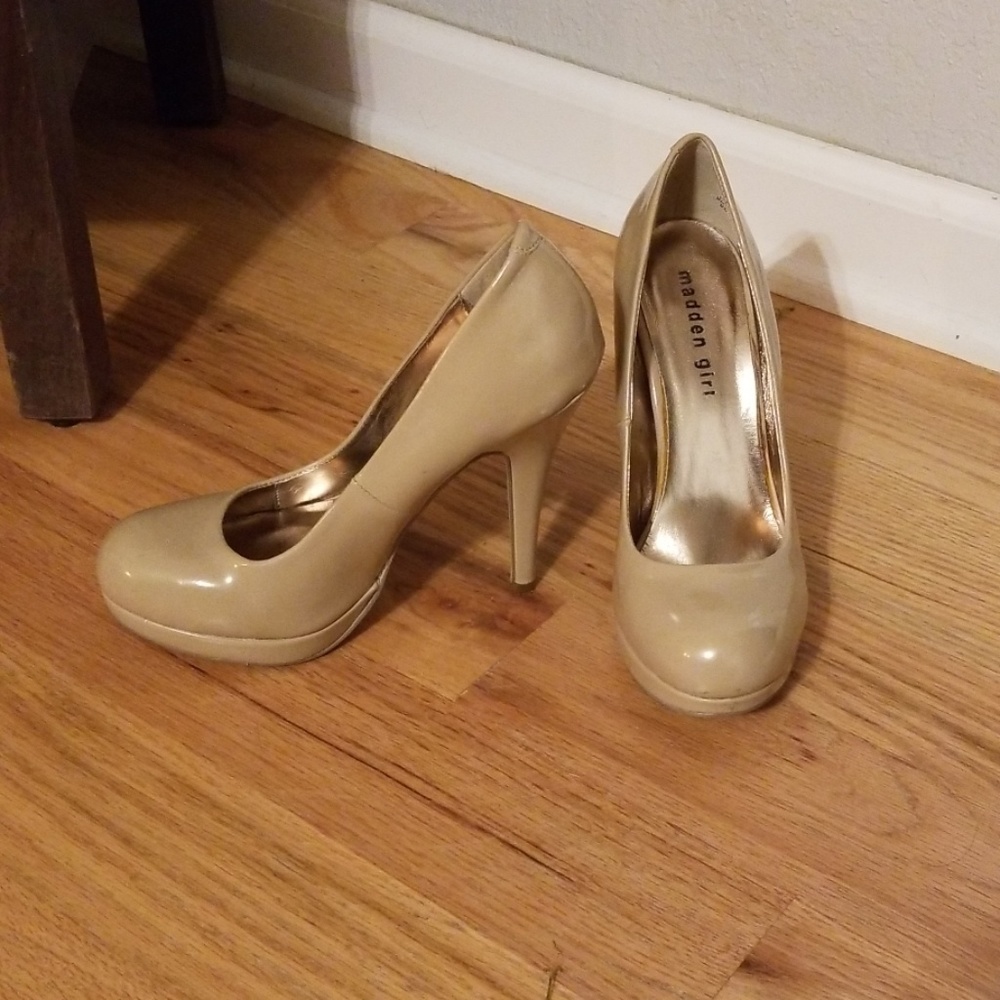 Madden Girl Pumps